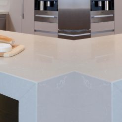 Vicostone Botticino Classic BQ8430