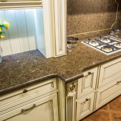 Vicostone Dark Emparador BQ8560